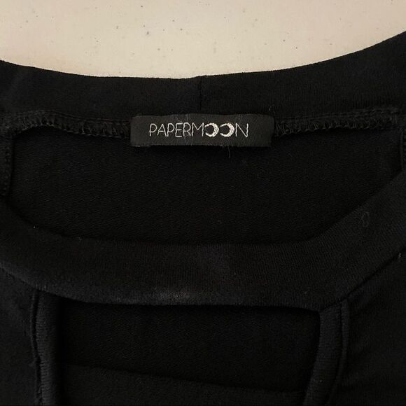 Papermoon Sleeveless Plunge black top - Picture 5 of 8